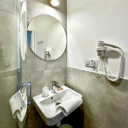 Bed and Breakfast Seaside - Butikowe Przy Plazy 3*